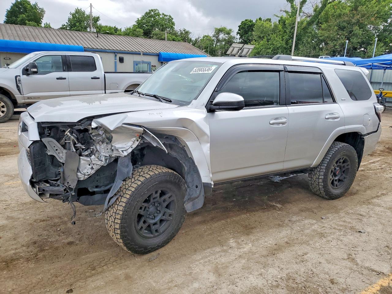 Salvage Toyota 4Runner Image