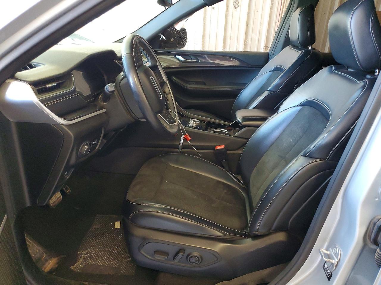 Jeep Grand Cherokee L Laredo