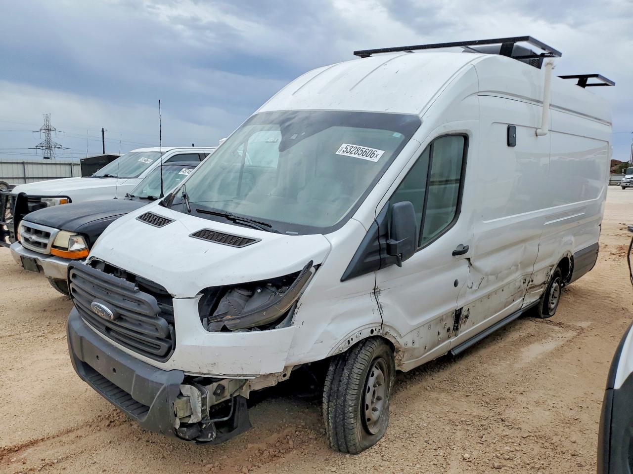 Salvage Ford Transit Image