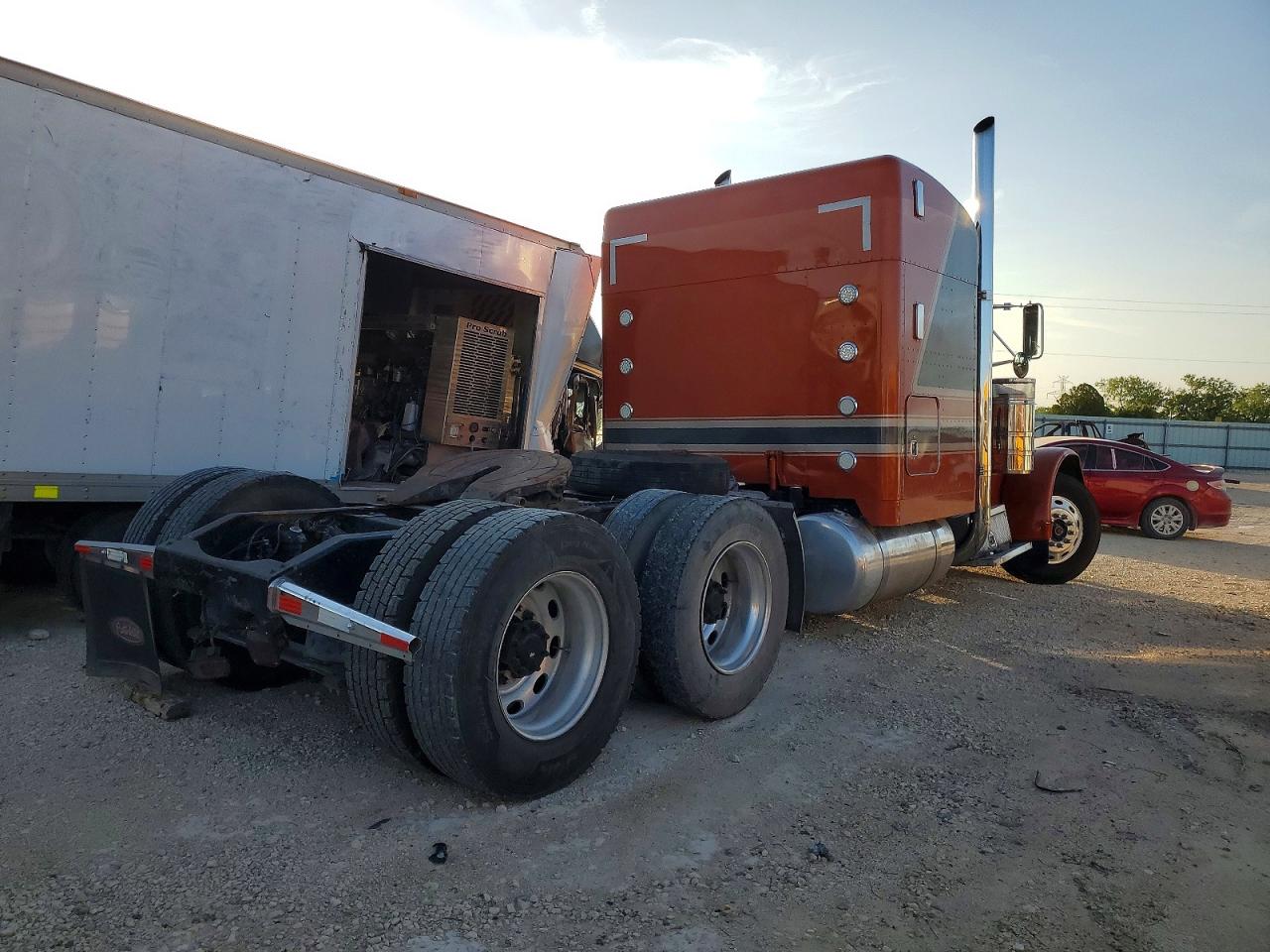 Peterbilt 379
