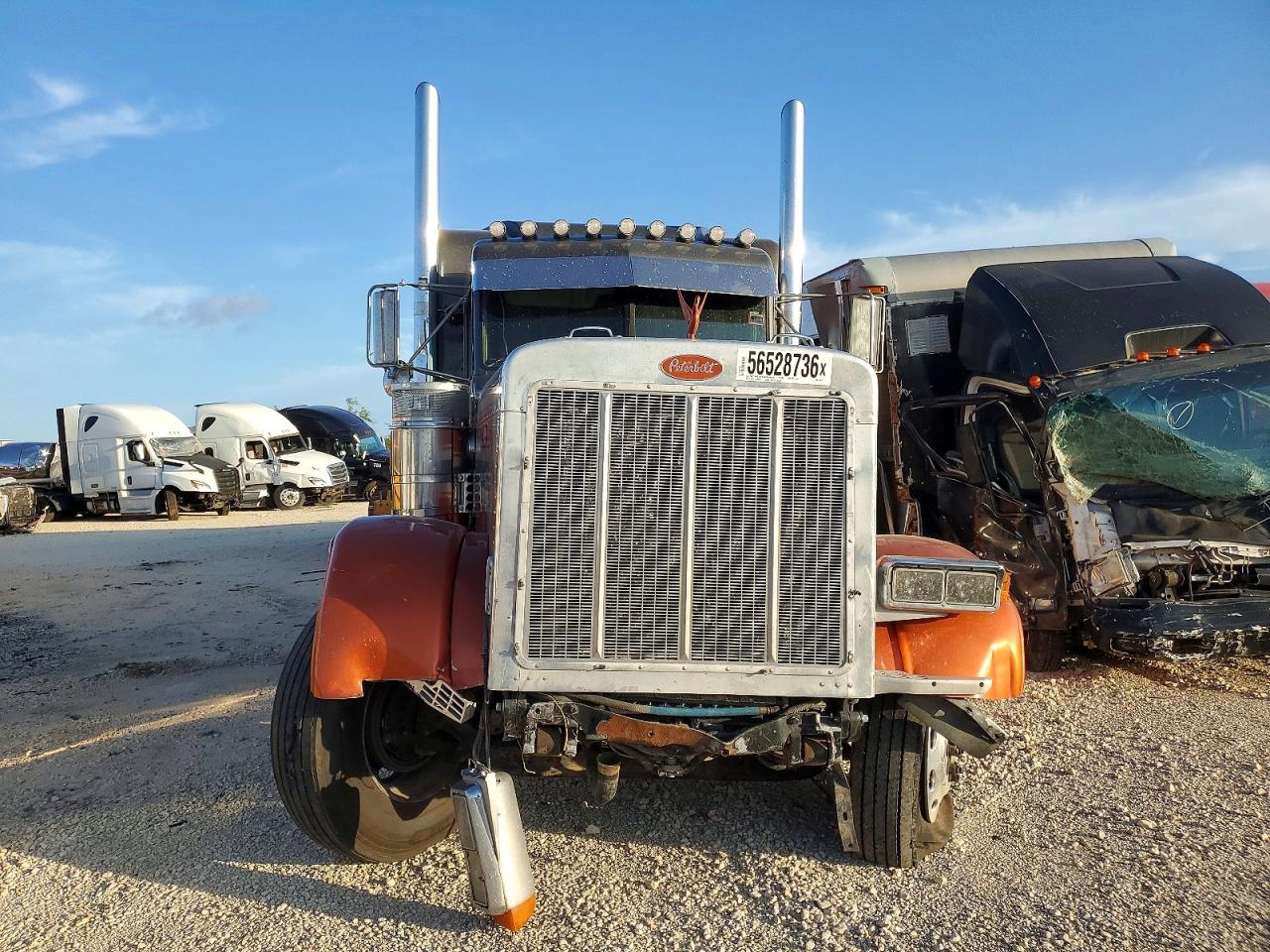 Peterbilt 379