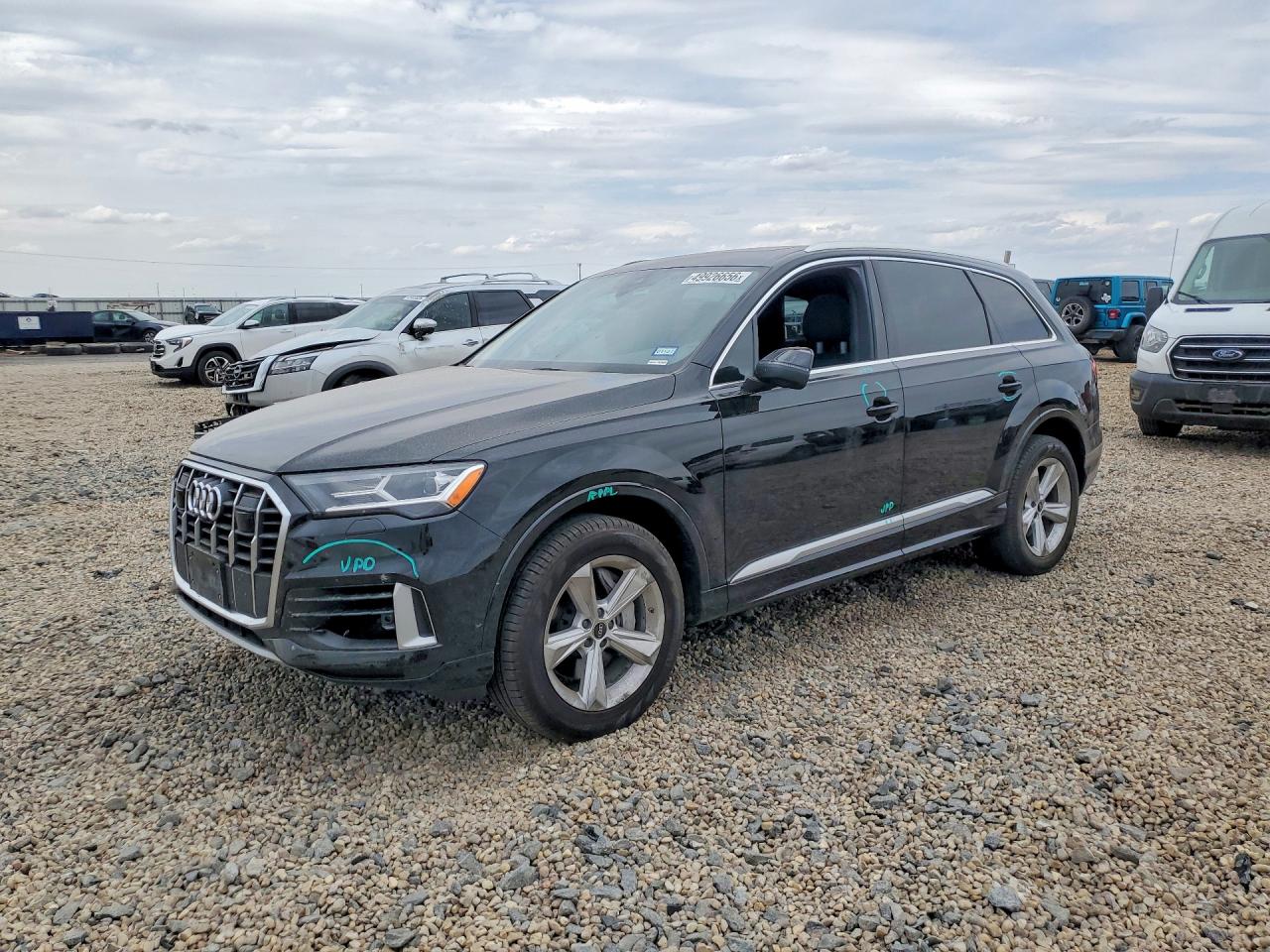 Salvage Audi Q7 Image
