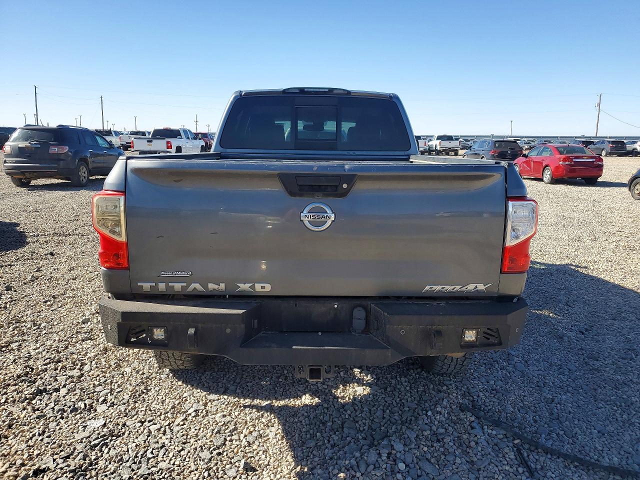 Nissan Titan Pro-4x