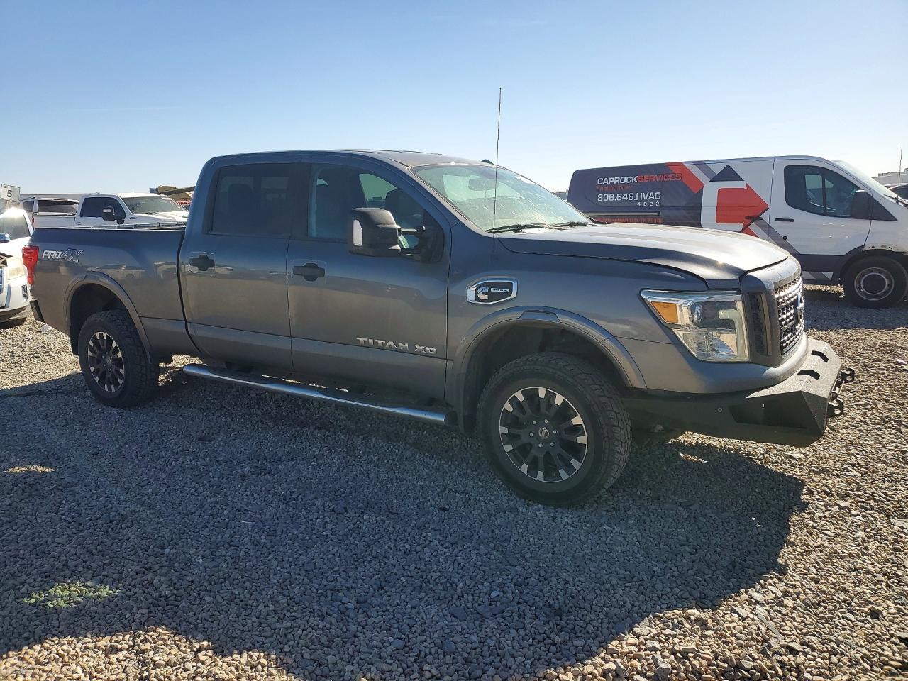Nissan Titan Pro-4x