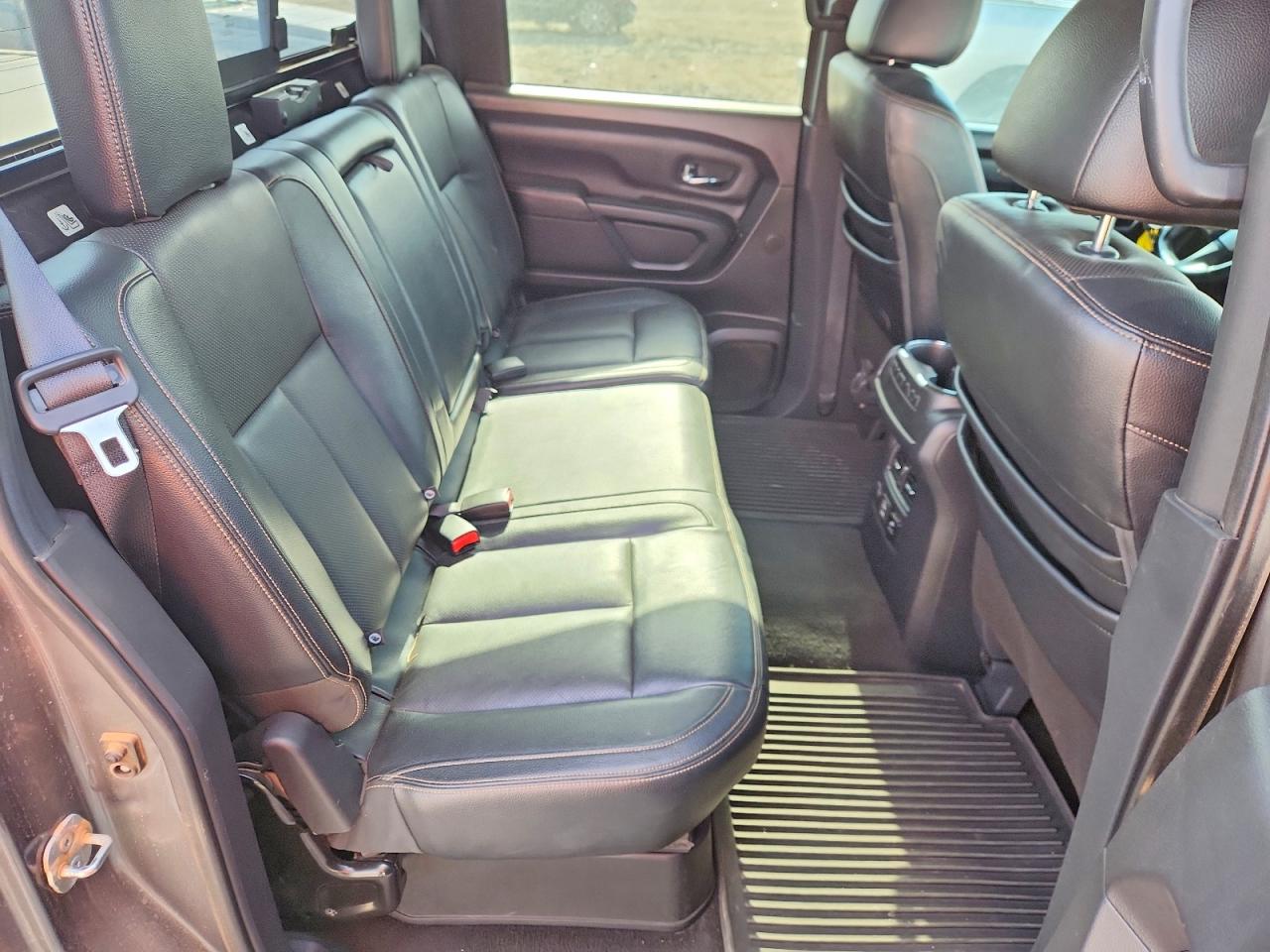 Nissan Titan Sl