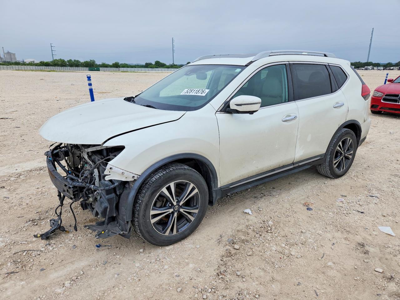 Salvage Nissan Rogue Image