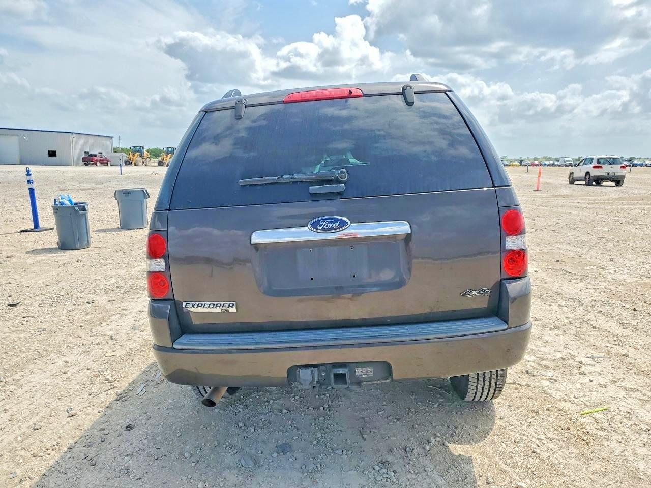 Ford Explorer Xlt