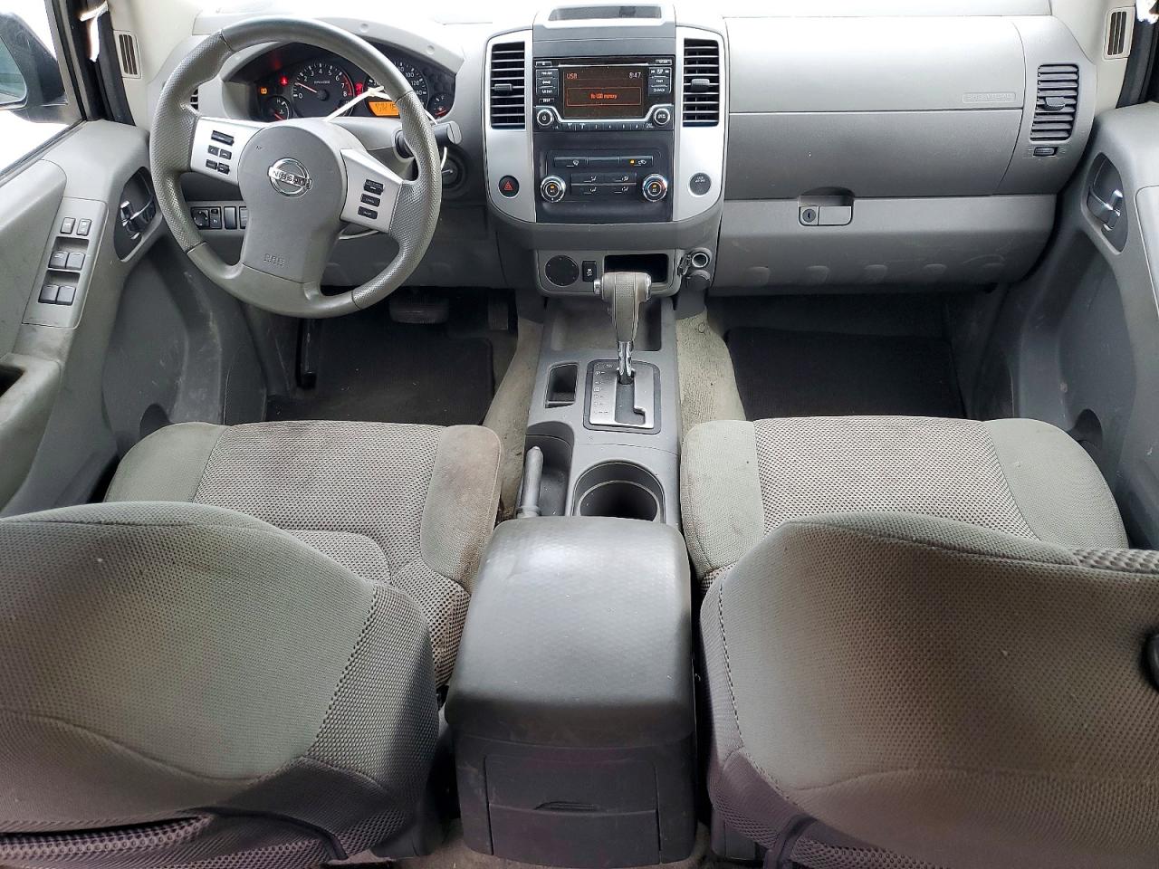 Nissan Frontier Sv