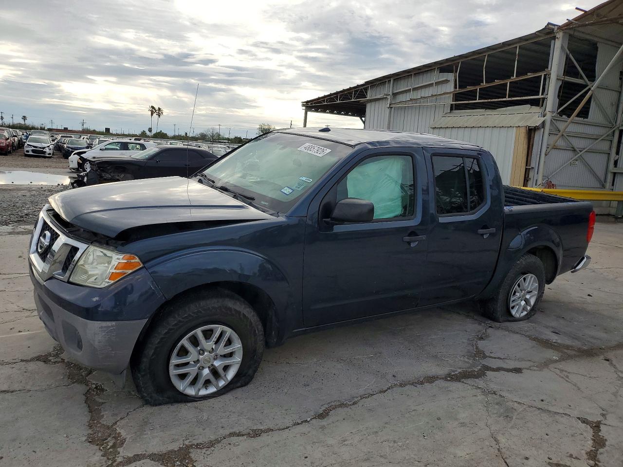 Salvage Nissan Frontier Image