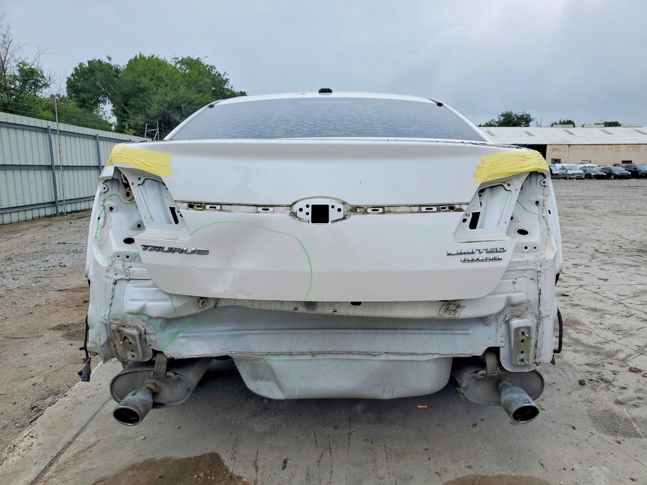 Ford Taurus Limited