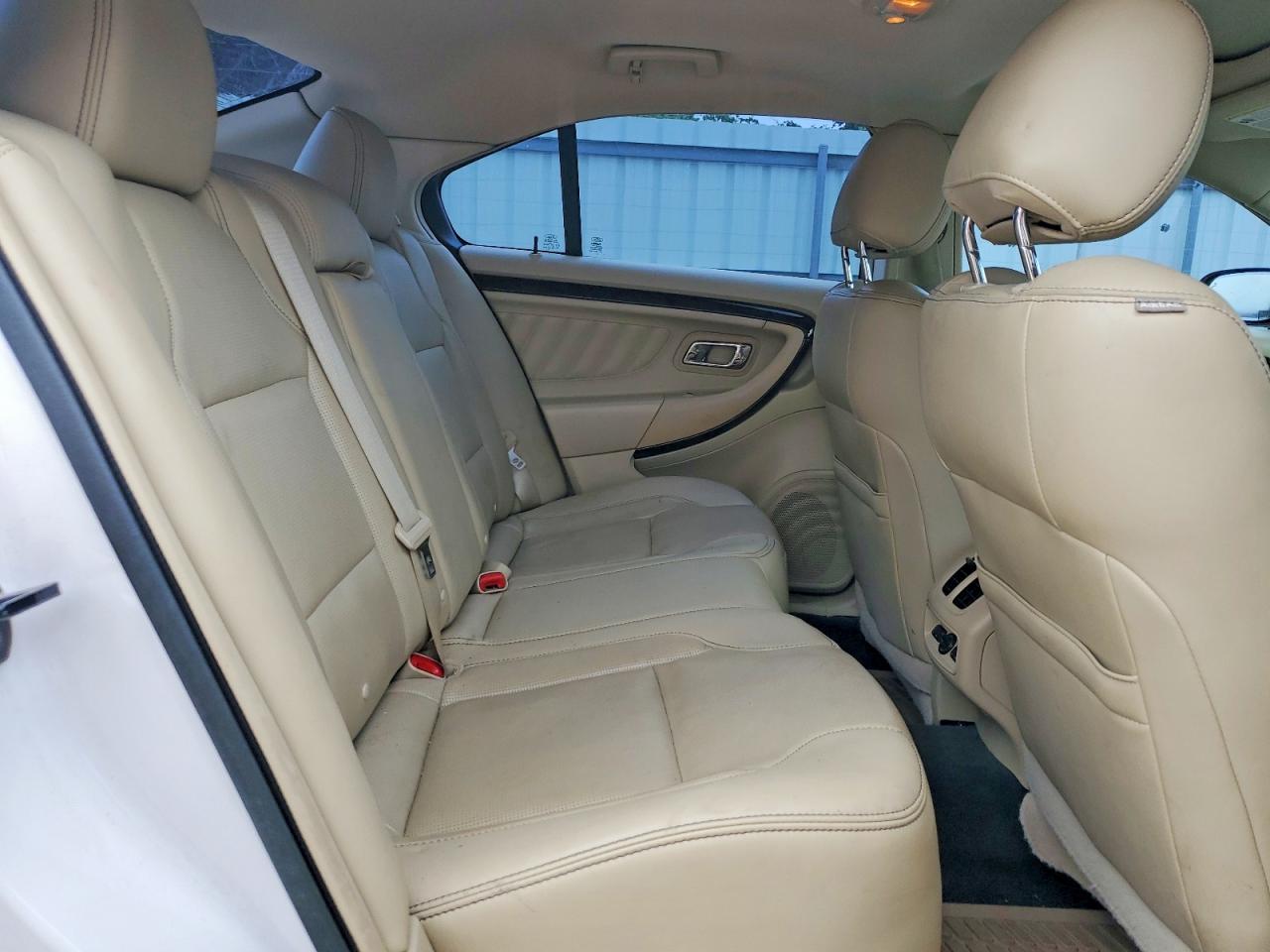 Ford Taurus Limited