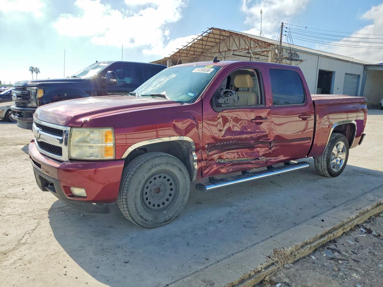 Salvage Chevrolet Silverado Image