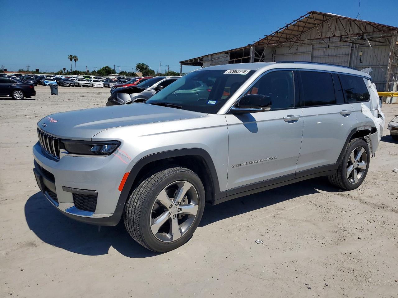 Salvage Jeep Grand Cherokee Image