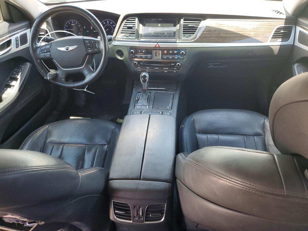 Hyundai Genesis 3.8l