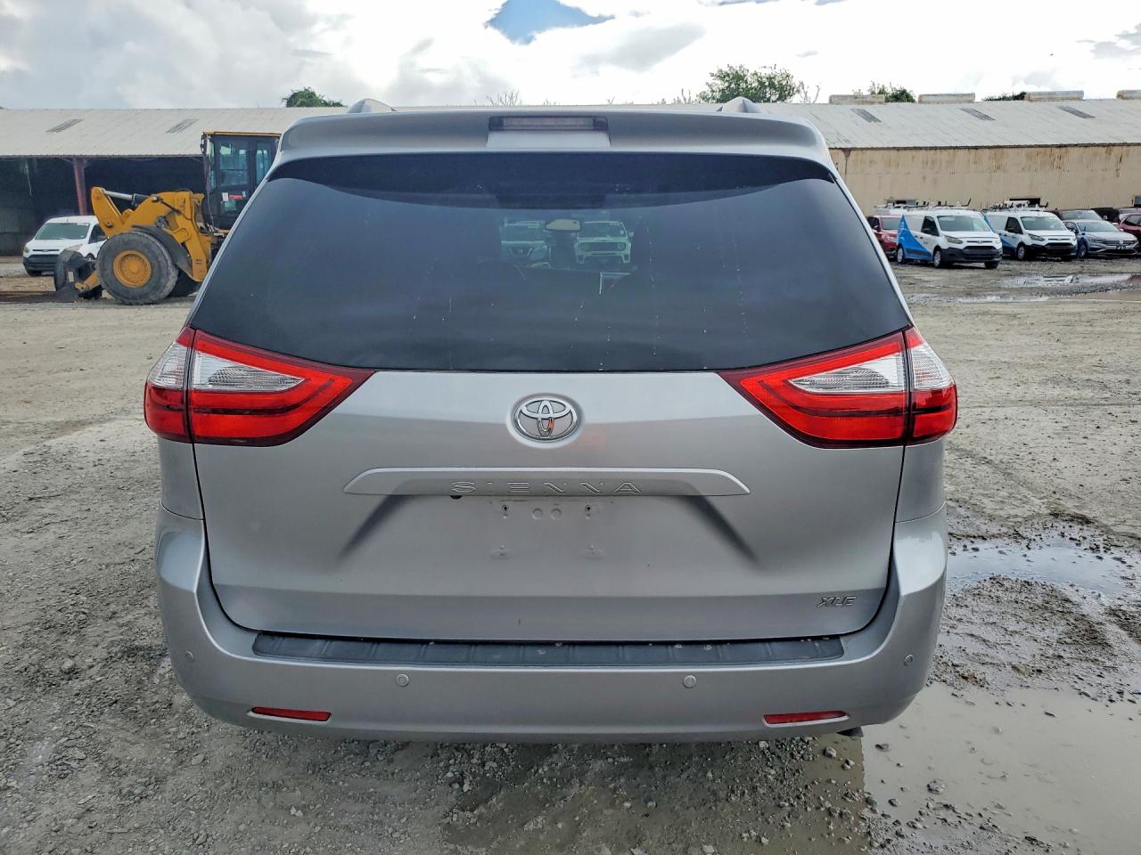 Toyota Sienna Xle Premium 8-passenger