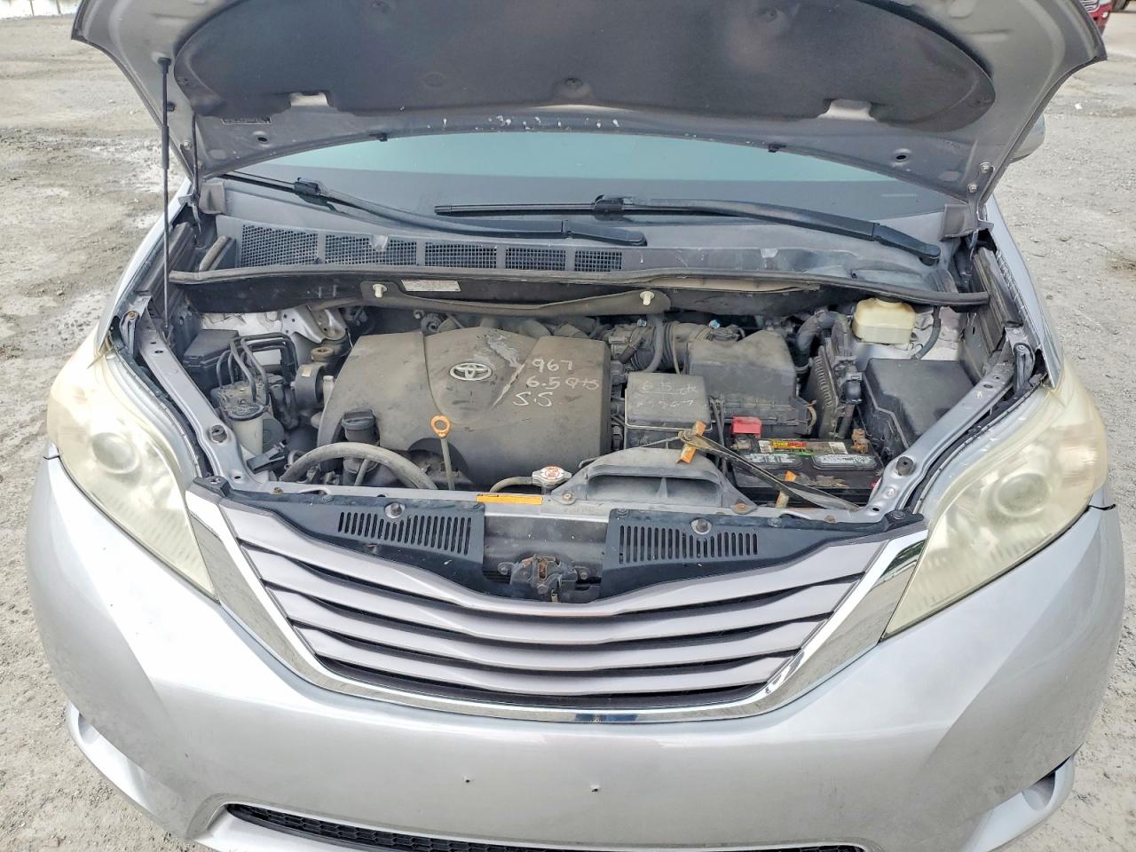 Toyota Sienna Xle Premium 8-passenger