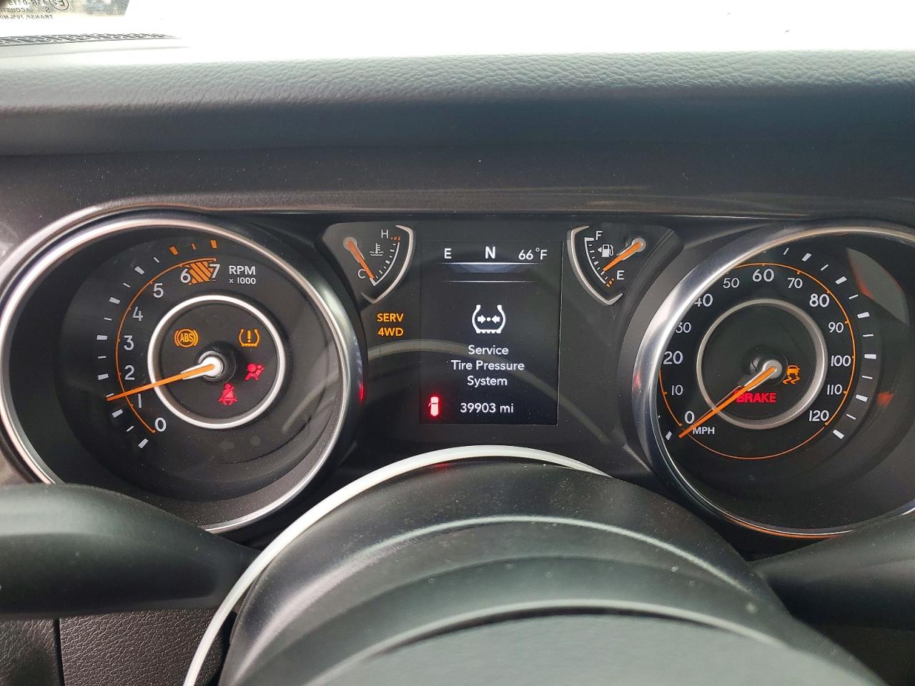 Jeep Wrangler Sport