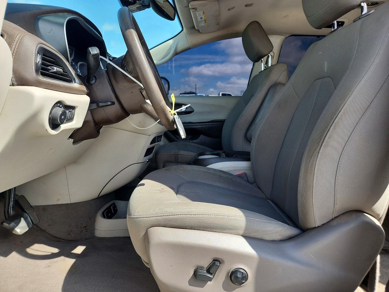 Chrysler Pacifica Touring