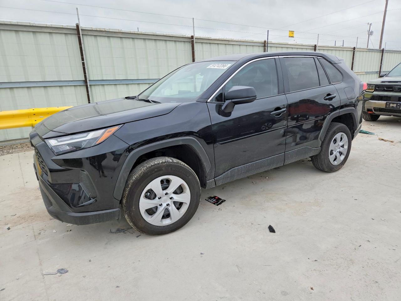 Salvage Toyota RAV4 Image