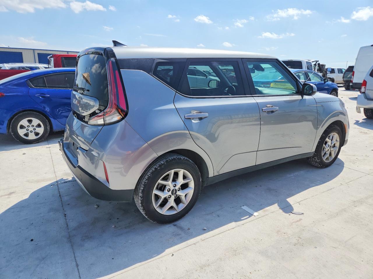 Kia Soul Lx