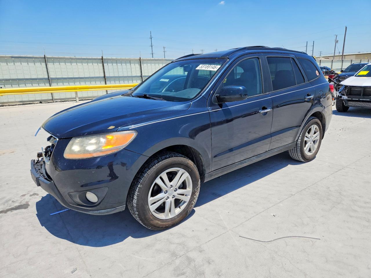 Salvage Hyundai SANTA FE Image