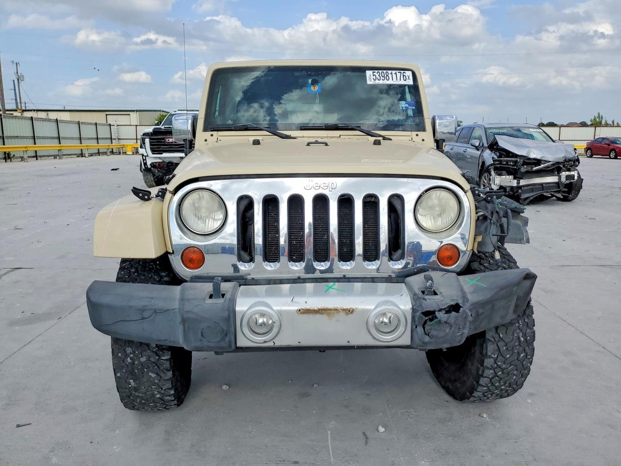 Jeep Wrangler Sahara
