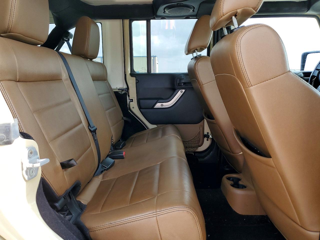 Jeep Wrangler Sahara