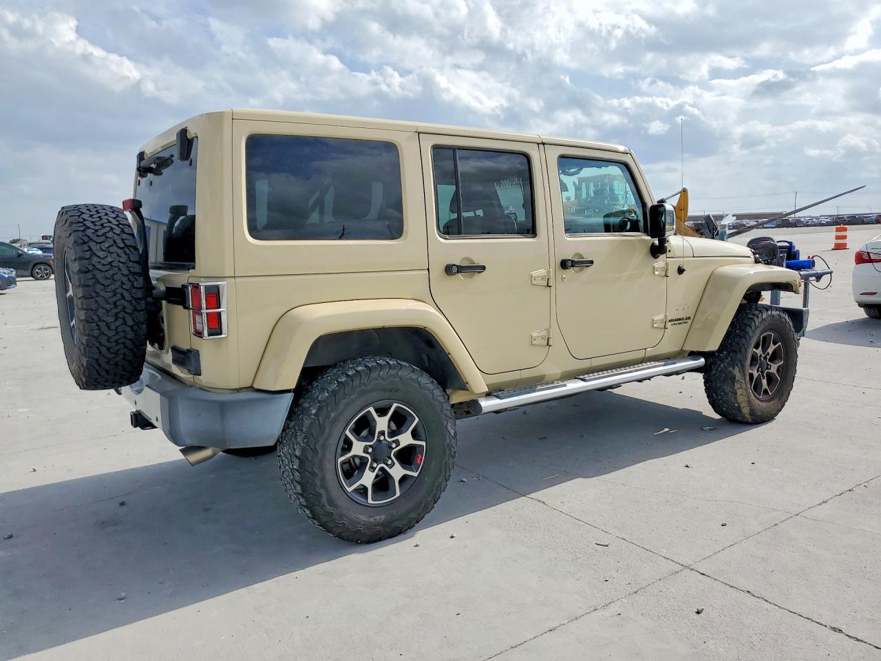 Jeep Wrangler Sahara