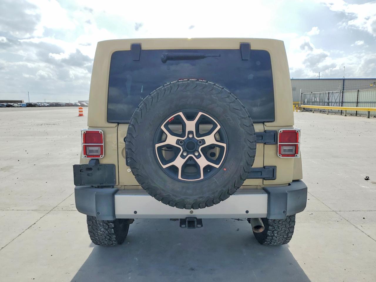 Jeep Wrangler Sahara