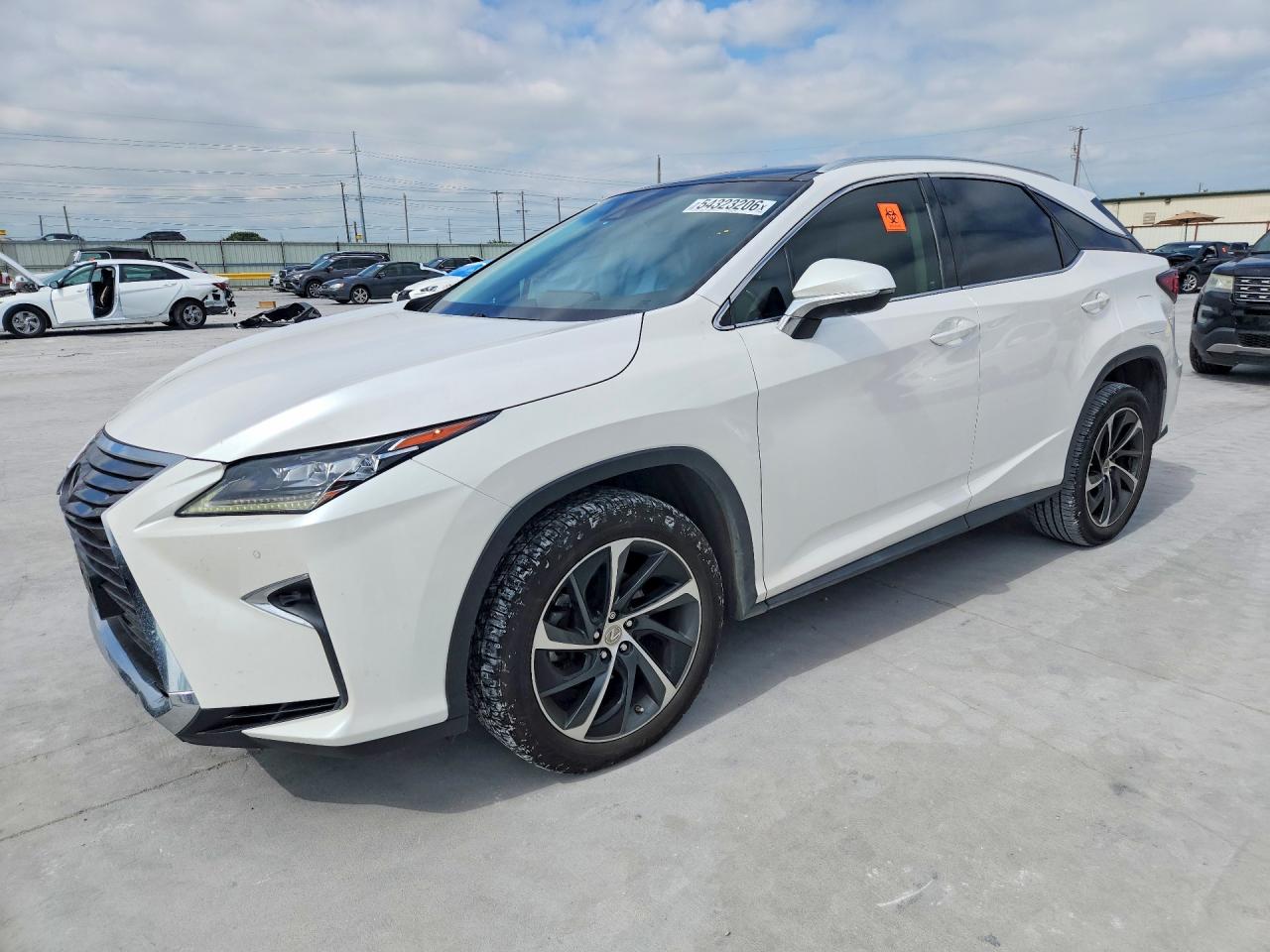 Salvage Lexus RX Image