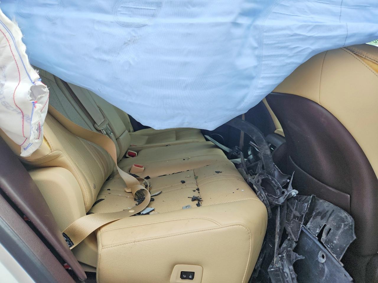 Lexus RX Base