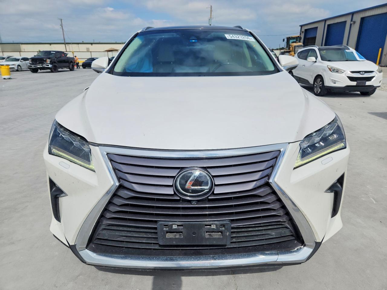 Lexus RX Base