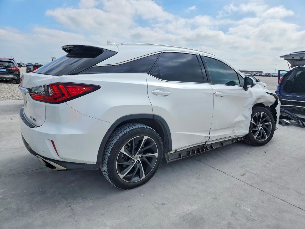 Lexus RX Base