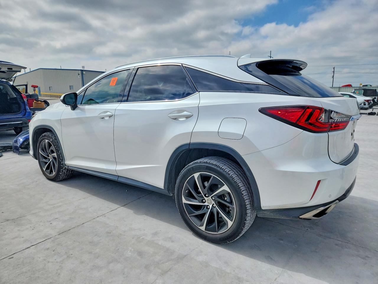 Lexus RX Base