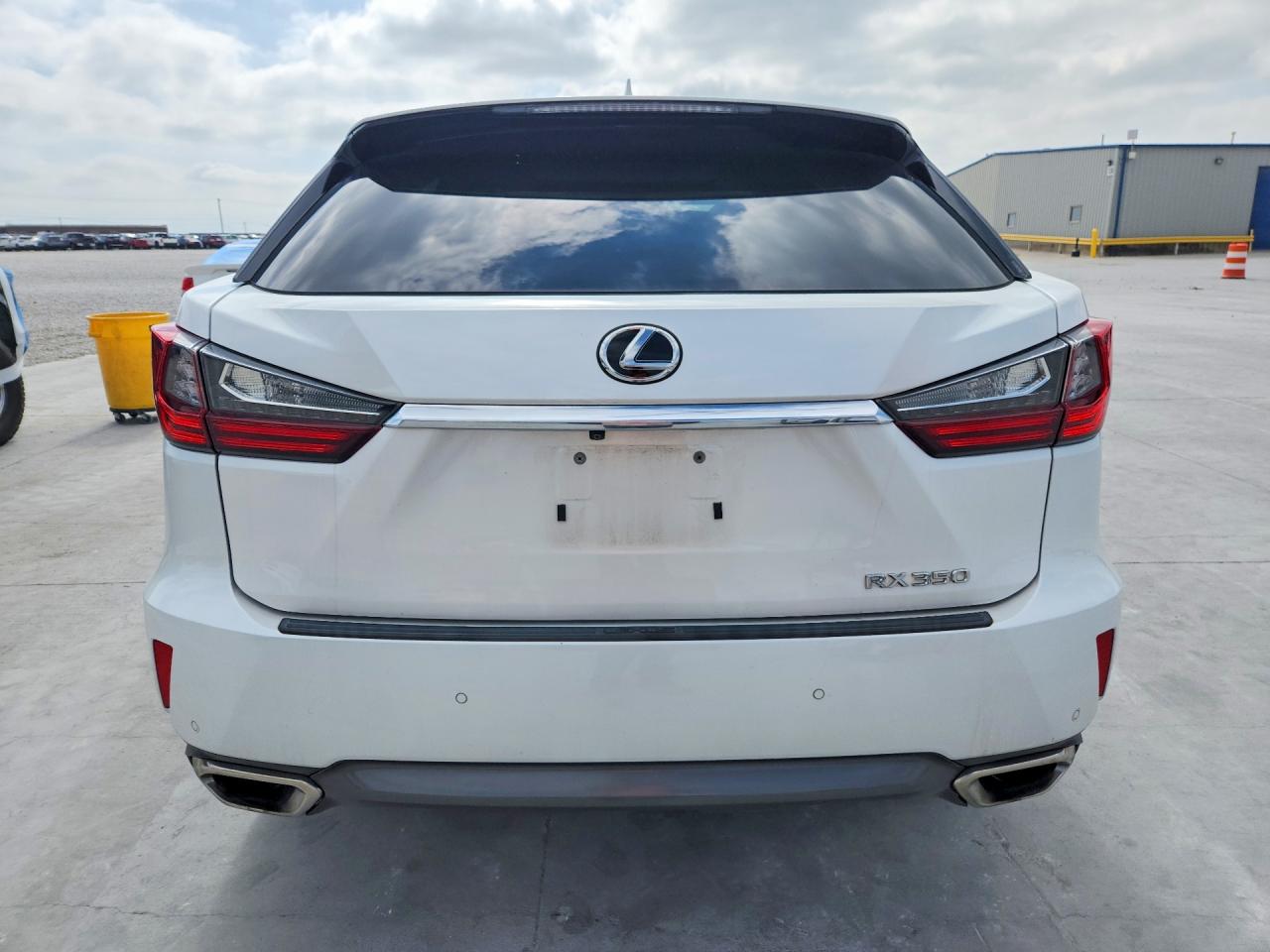 Lexus RX Base