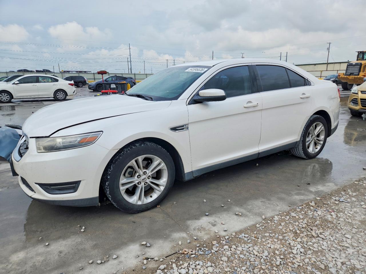 Salvage Ford Taurus Image