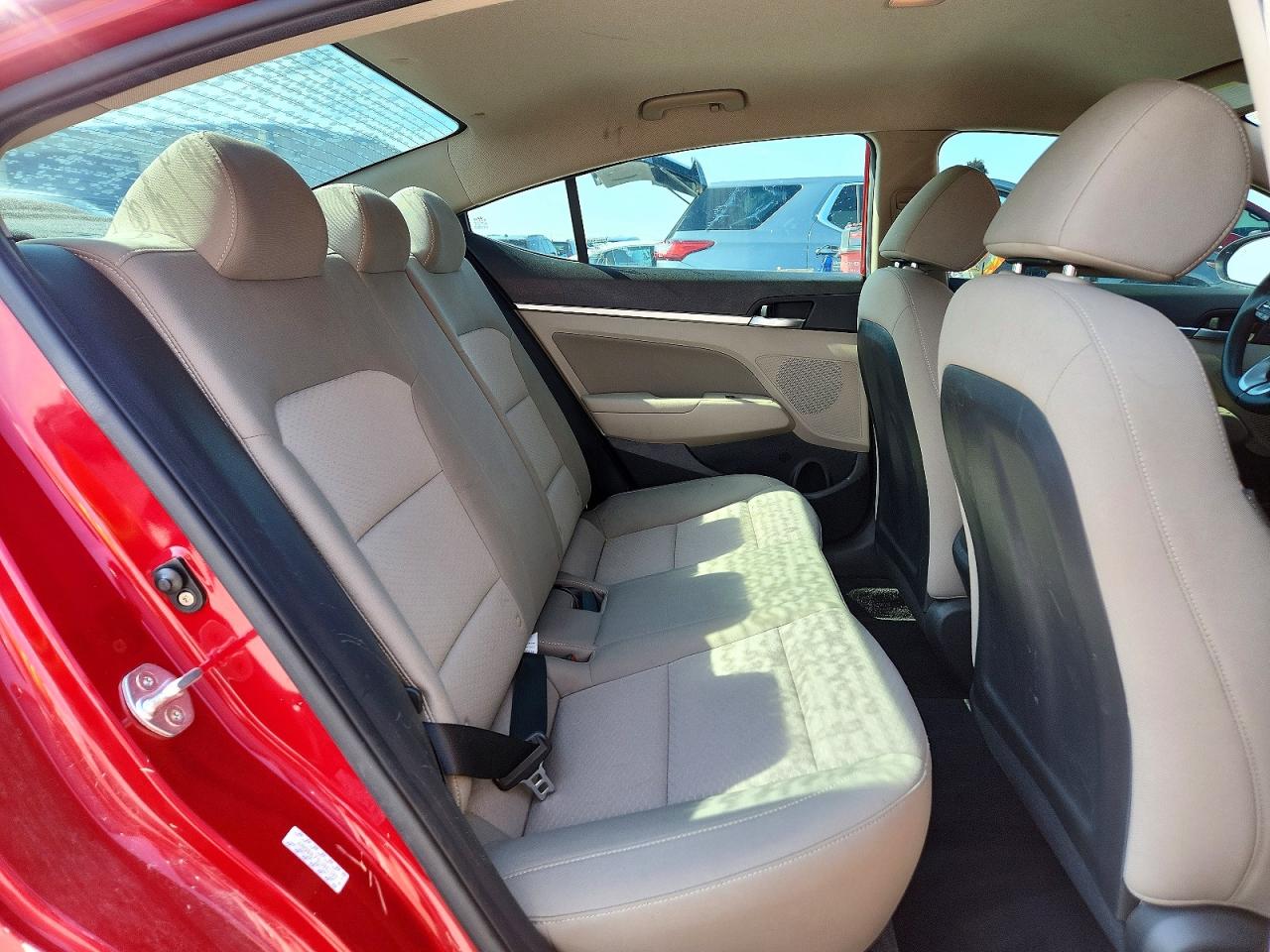 Hyundai ELANTRA Sel