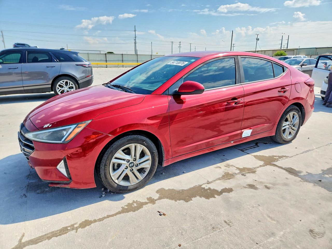Salvage Hyundai ELANTRA Image