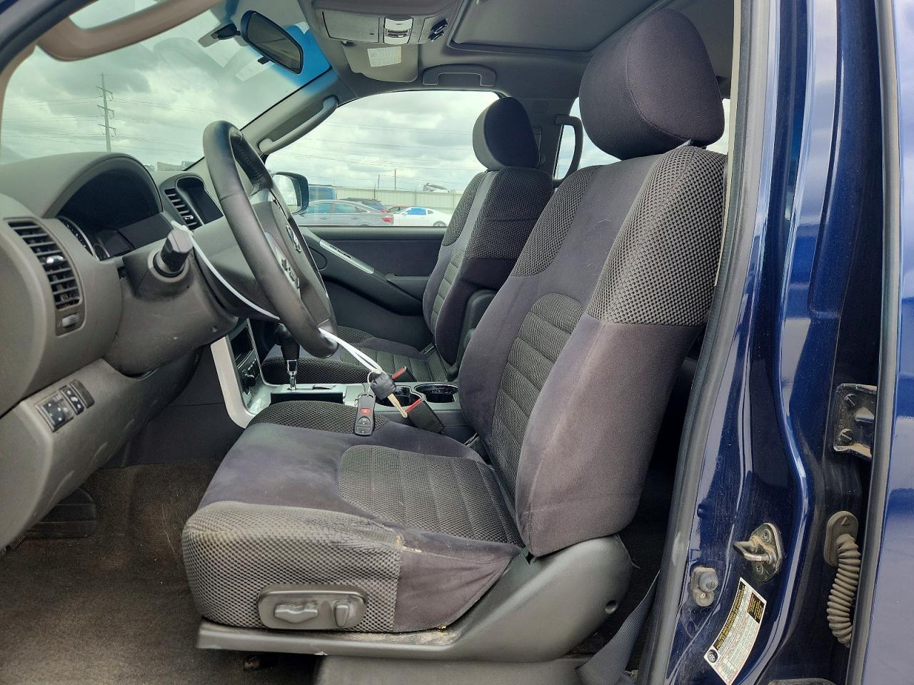 Nissan Pathfinder S