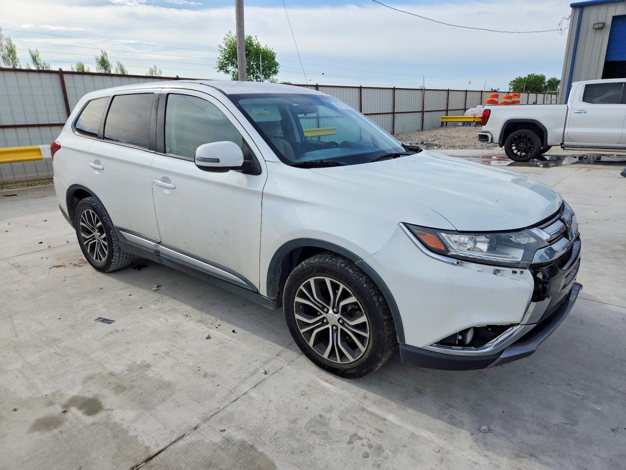 Mitsubishi Outlander Se