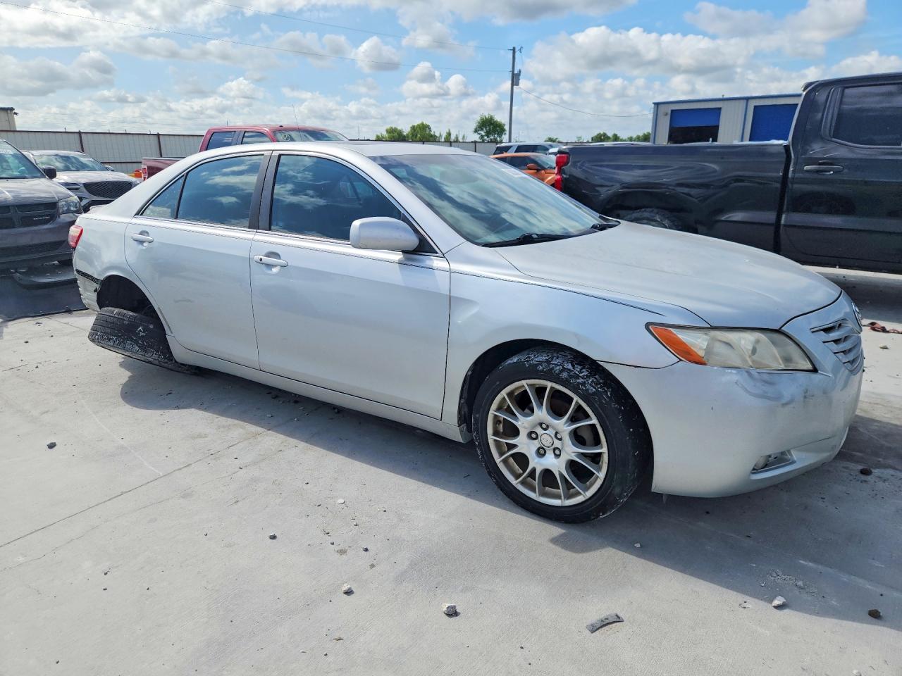 Toyota Camry Xle V6