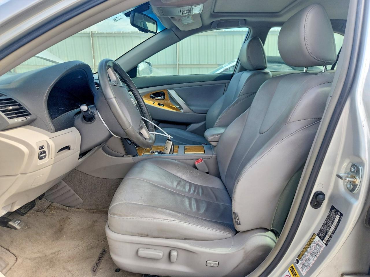 Toyota Camry Xle V6