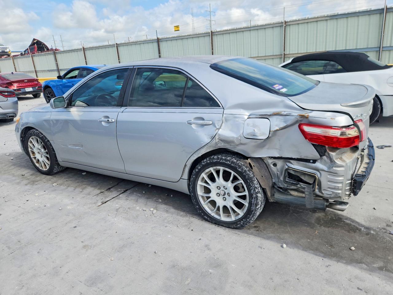 Toyota Camry Xle V6