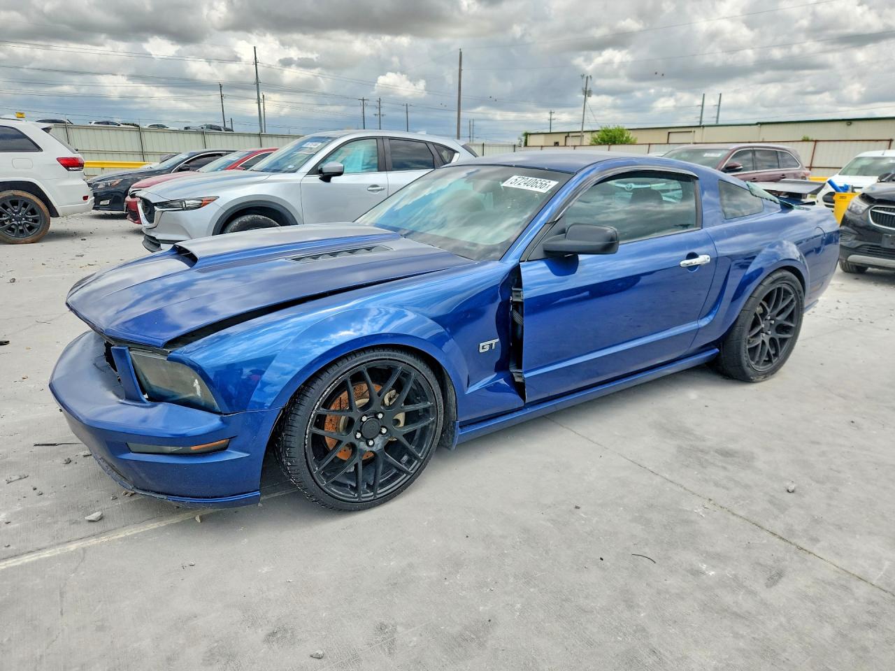 Salvage Ford Mustang Image
