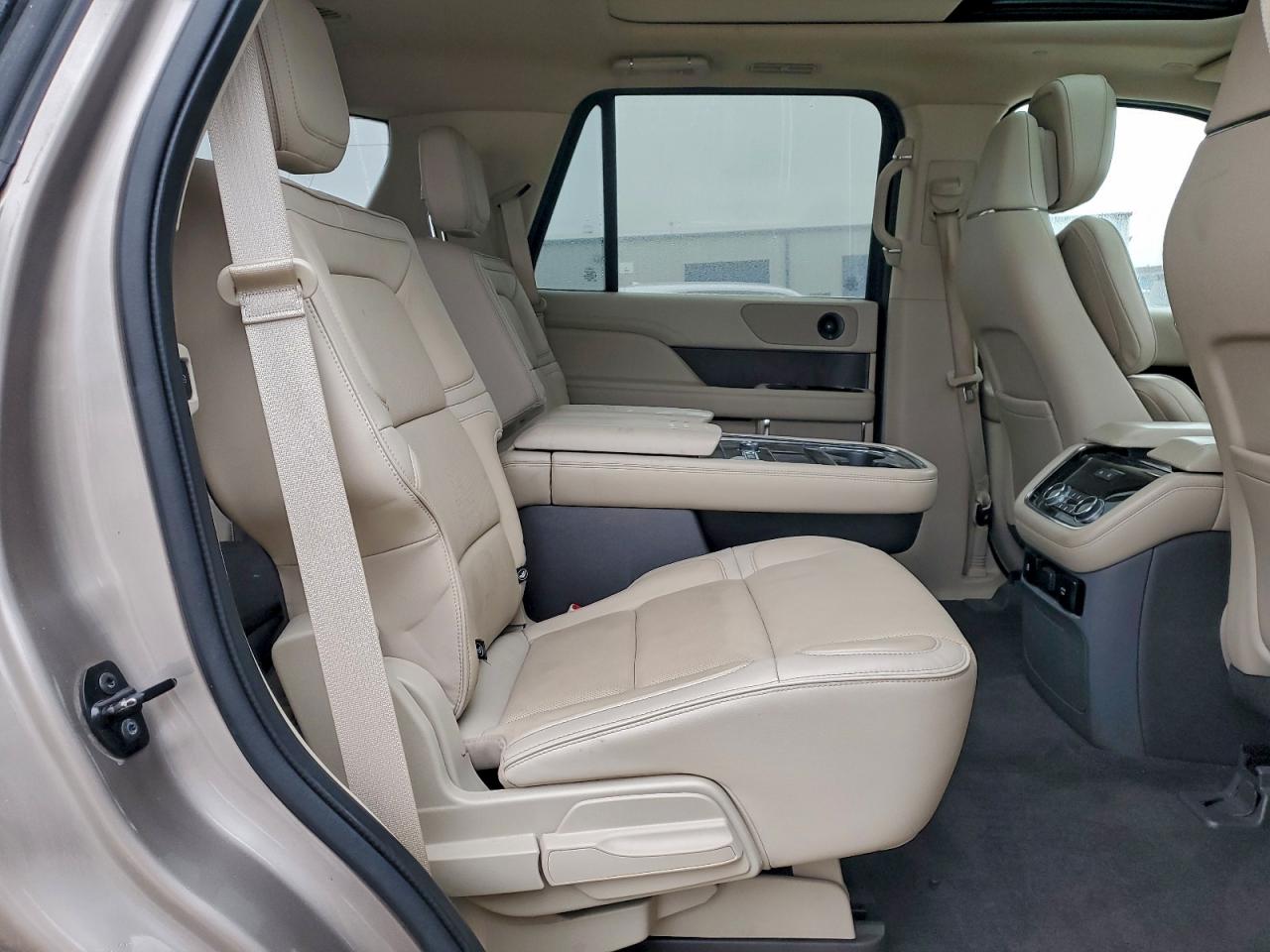Lincoln Navigator Reserve