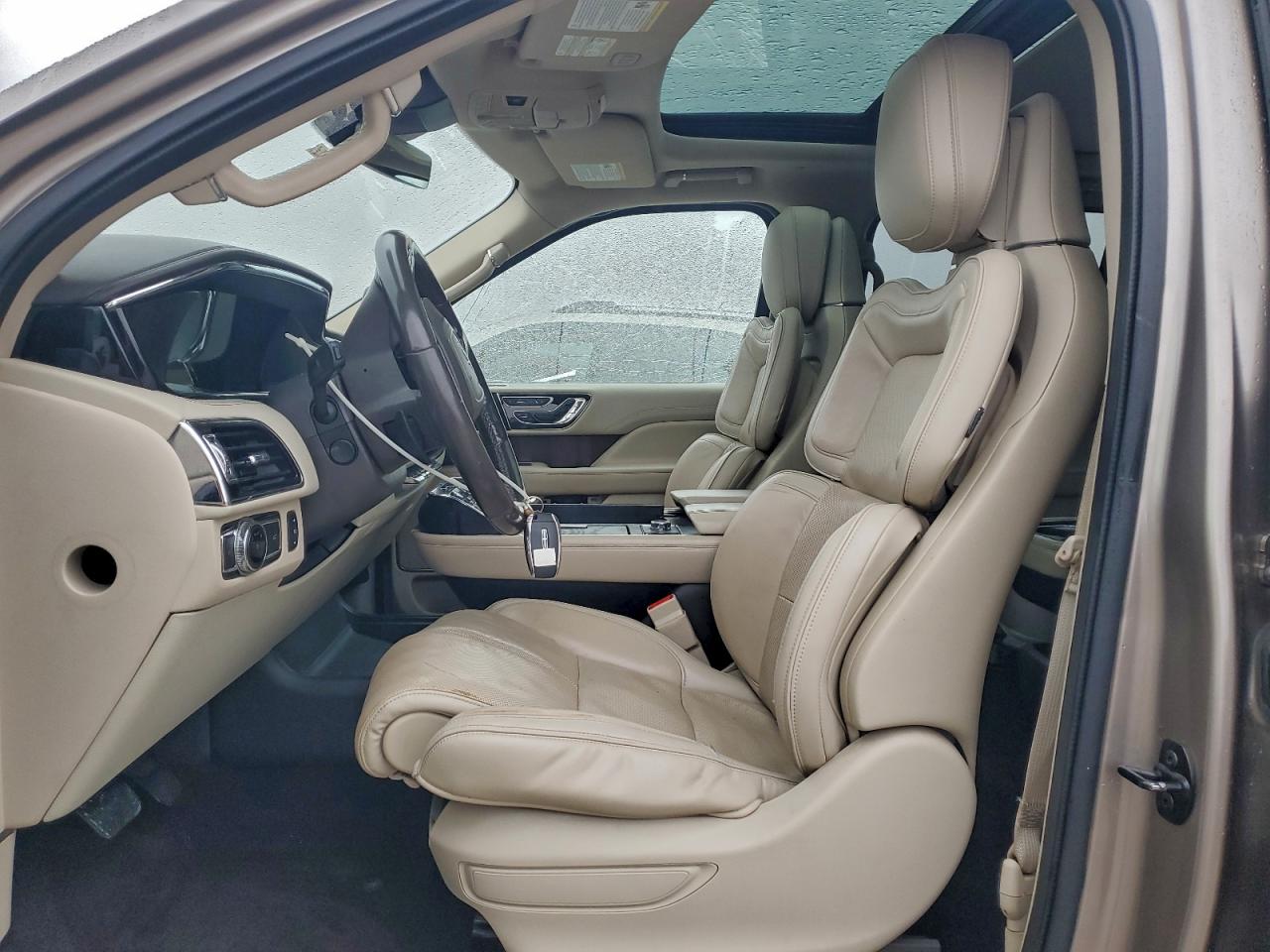 Lincoln Navigator Reserve
