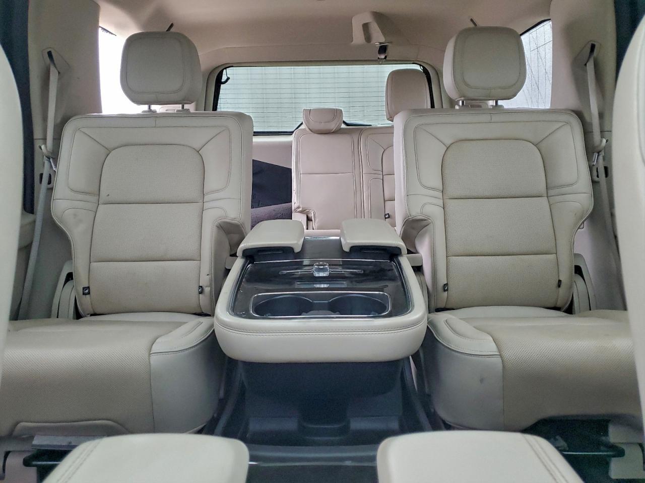 Lincoln Navigator Reserve