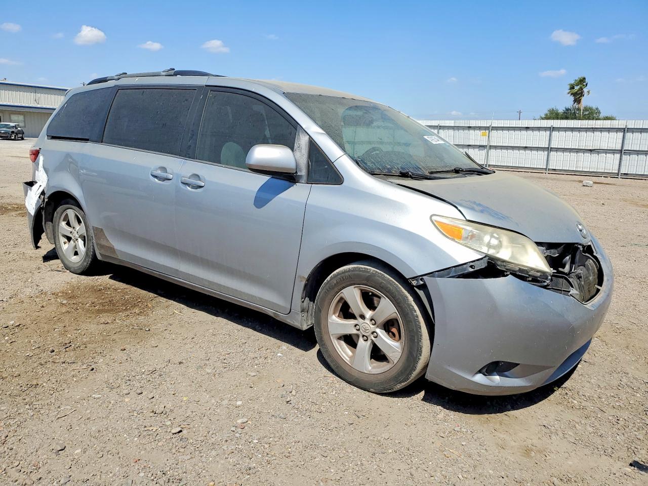 Toyota Sienna Le 8 Passenger