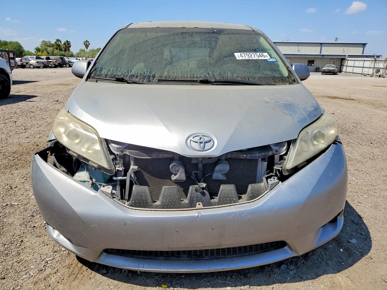 Toyota Sienna Le 8 Passenger