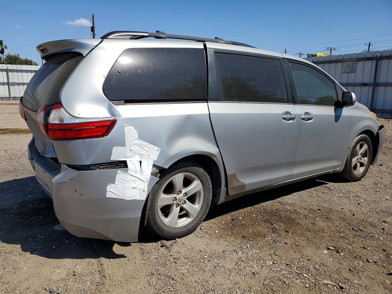 Toyota Sienna Le 8 Passenger